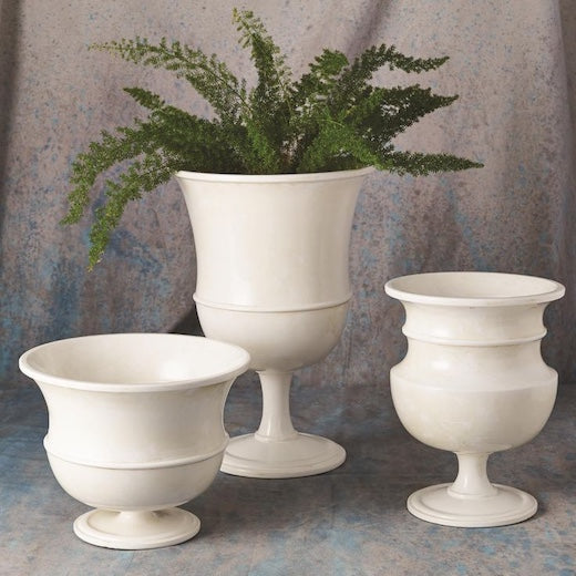 Assorted plastic vases in red, black, white & clear for floral arrangements, events, and décor. Available @ floralsuppliespoint1.com
