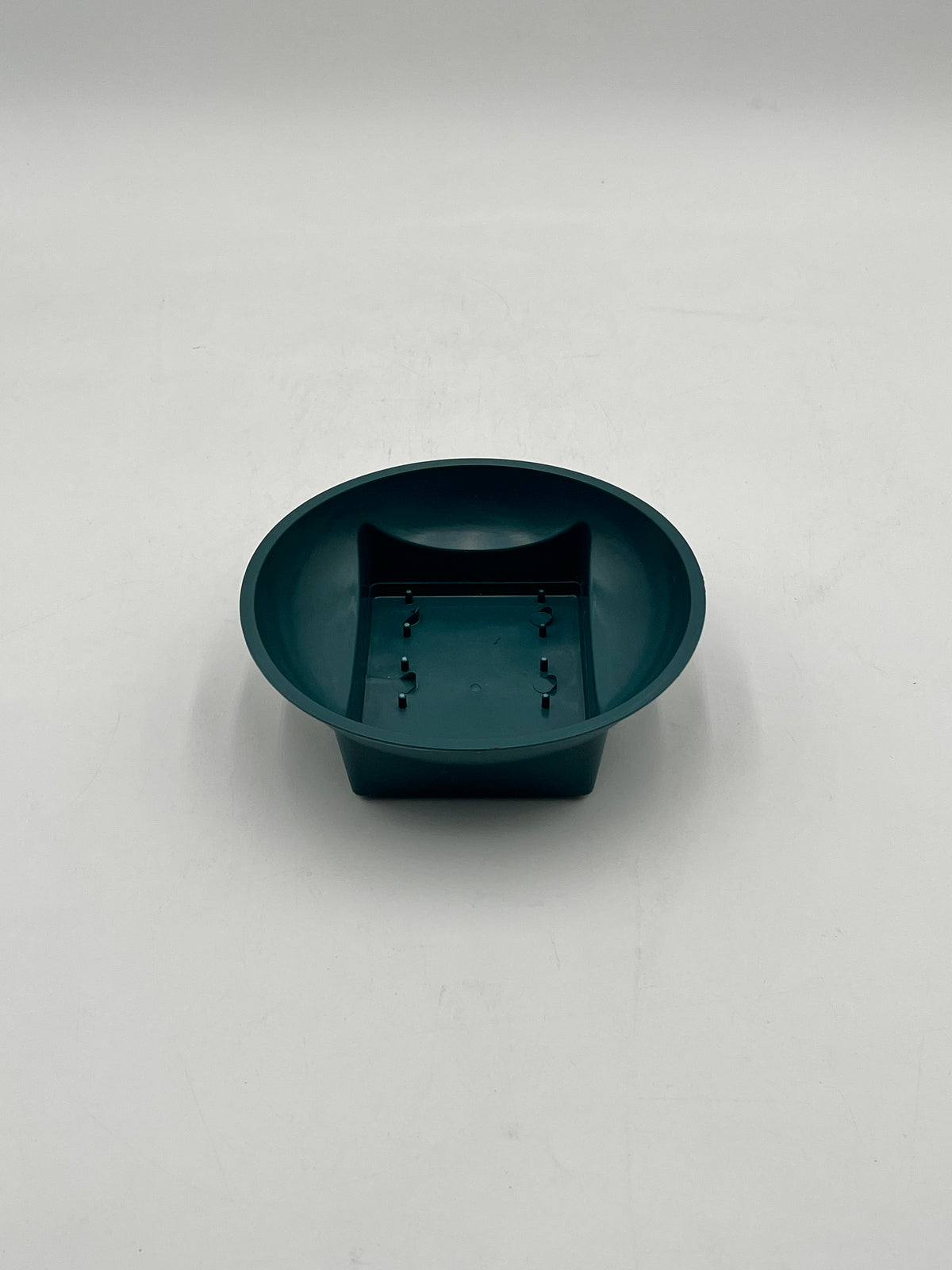 Small Round 6" w/2" Depth – Perfect for petite table displays or altar arrangements. Available @ floralsuppliespoint1.com